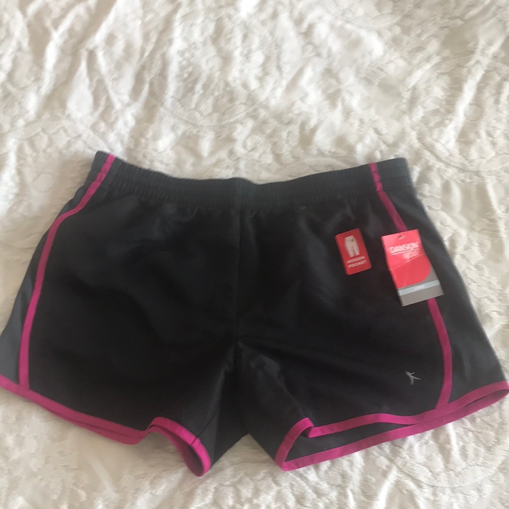 Danskin Now active shorts